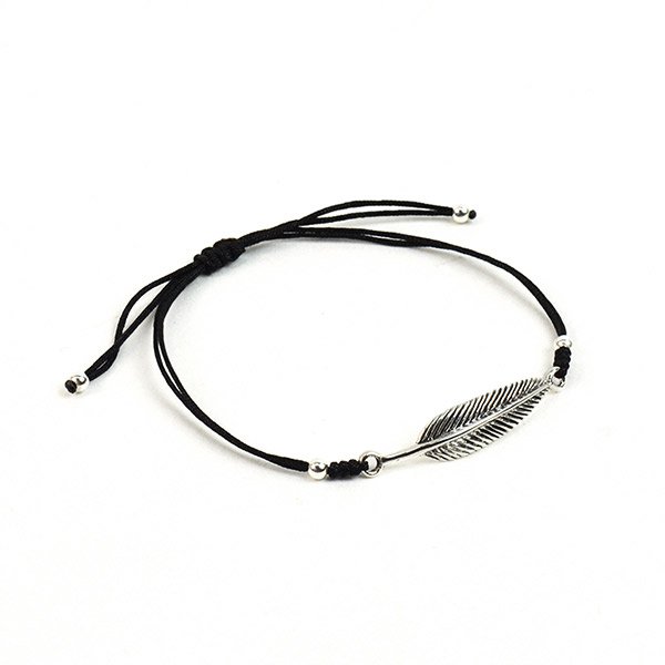 Chalisa T .. / Pulsera de cordón anudado de pluma plateada