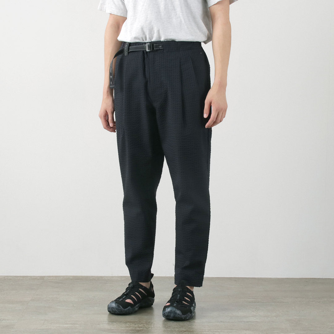 Et pantalon de seersucker à sec / sèche
