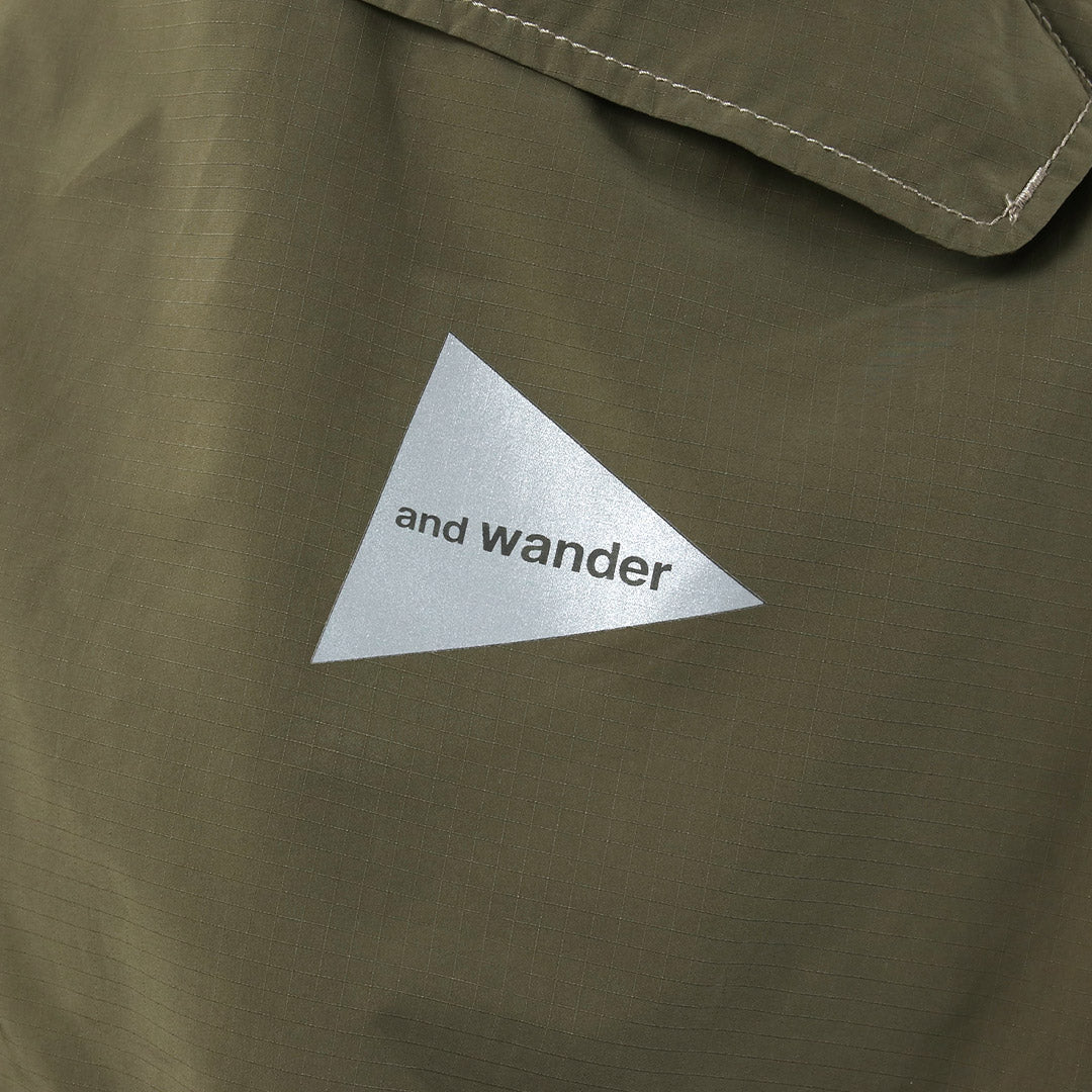 AND WANDER / Manteau OCTA en queue de poisson