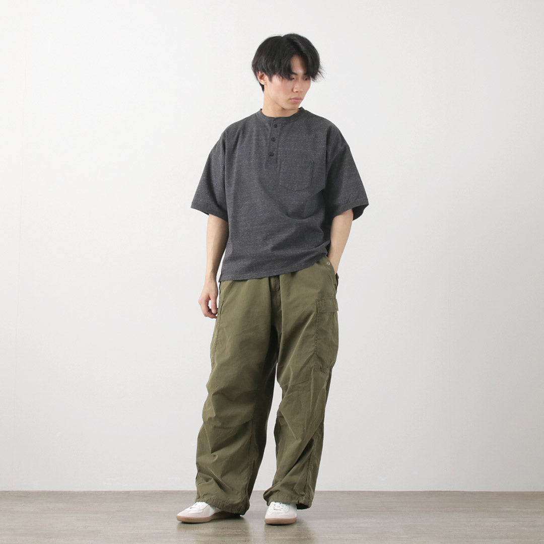 REMI RELIEF / 混色平紋針織短袖亨利領口袋 T 卹