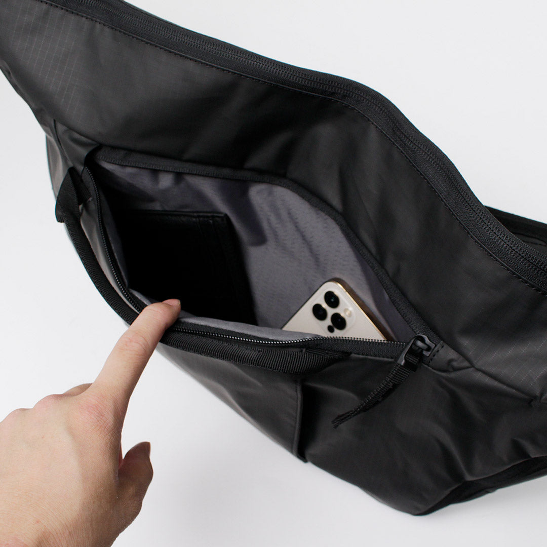 D_B_ / Ramverk Pro Slingback 20L