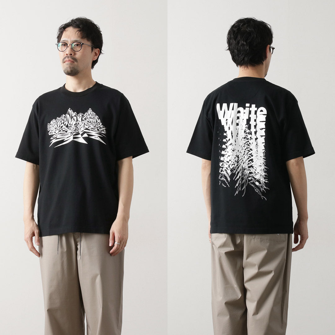 白色登山 / 登山 T 恤