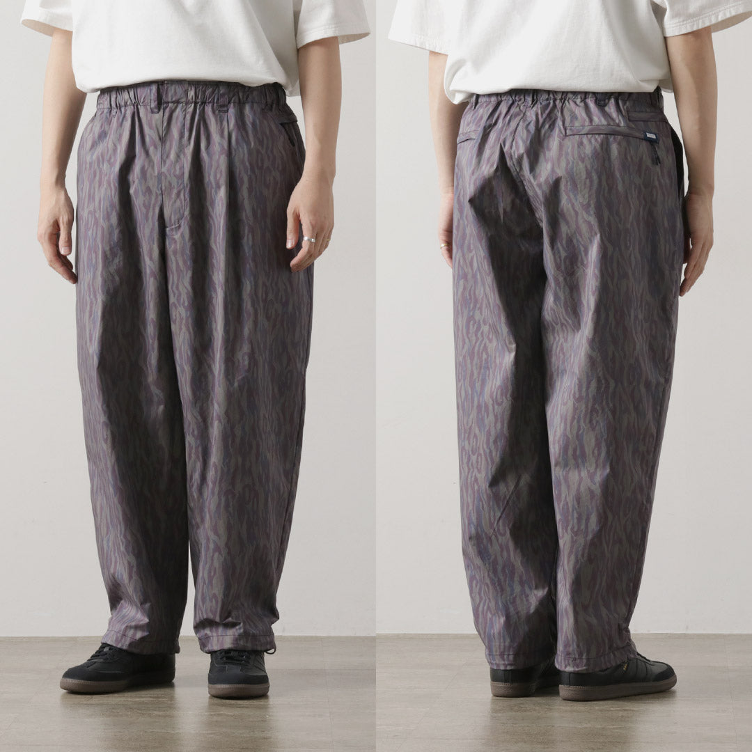 JUGEM / Pantalones Active Easy Shell con estampado