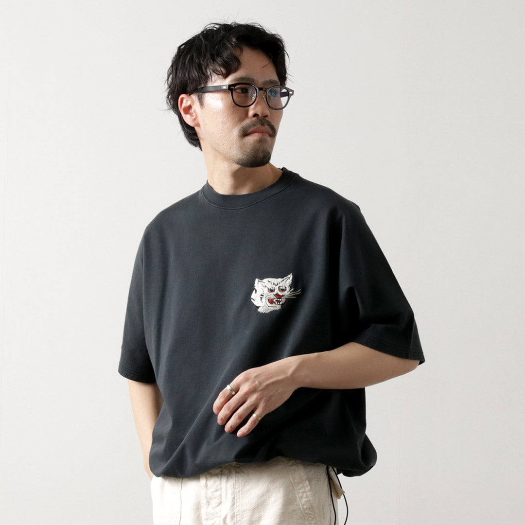 Camiseta de manga corta con cuello redondo Shelly Piled procesada por REMI RELIEF / SP (Tigre)