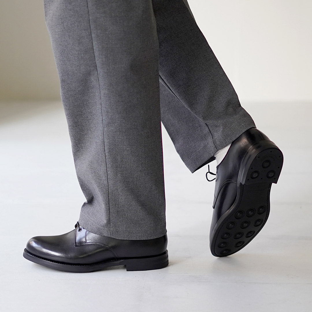 HARROGATE / Chaussures en cuir à bout uni