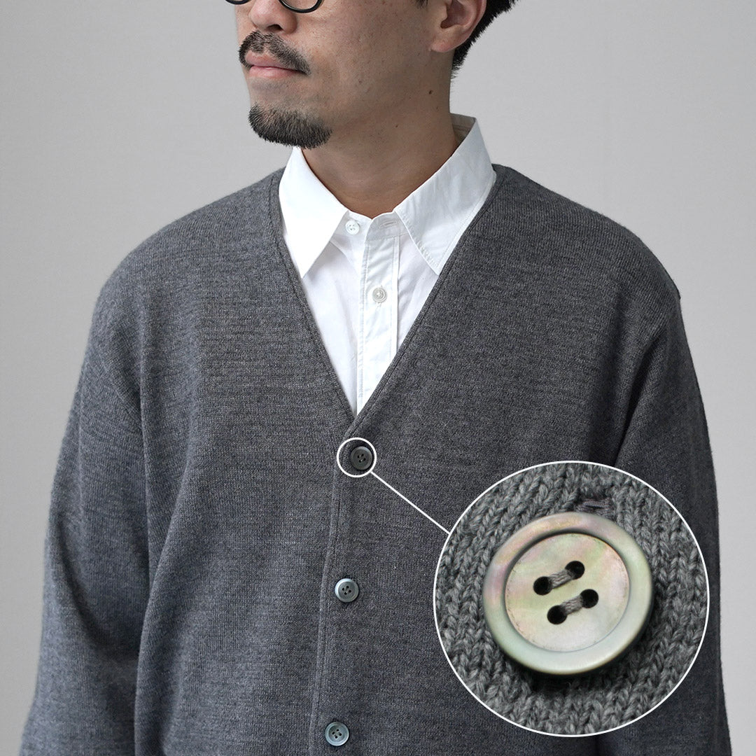 YONETOMI NEW BASIC / Cardigan américain en tricot de laine et de coton