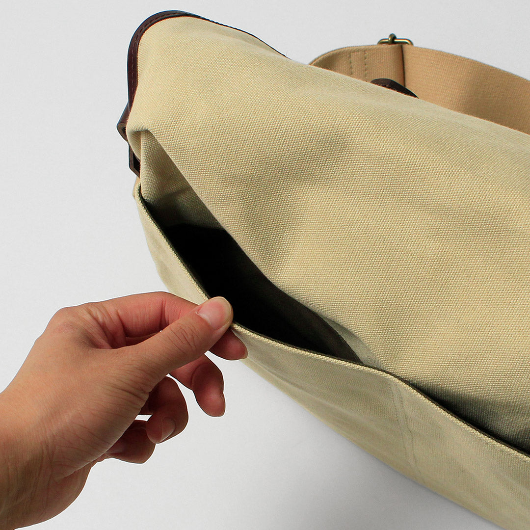 GRIPS × ROCOCO / Paraffin Satchel Bag 2