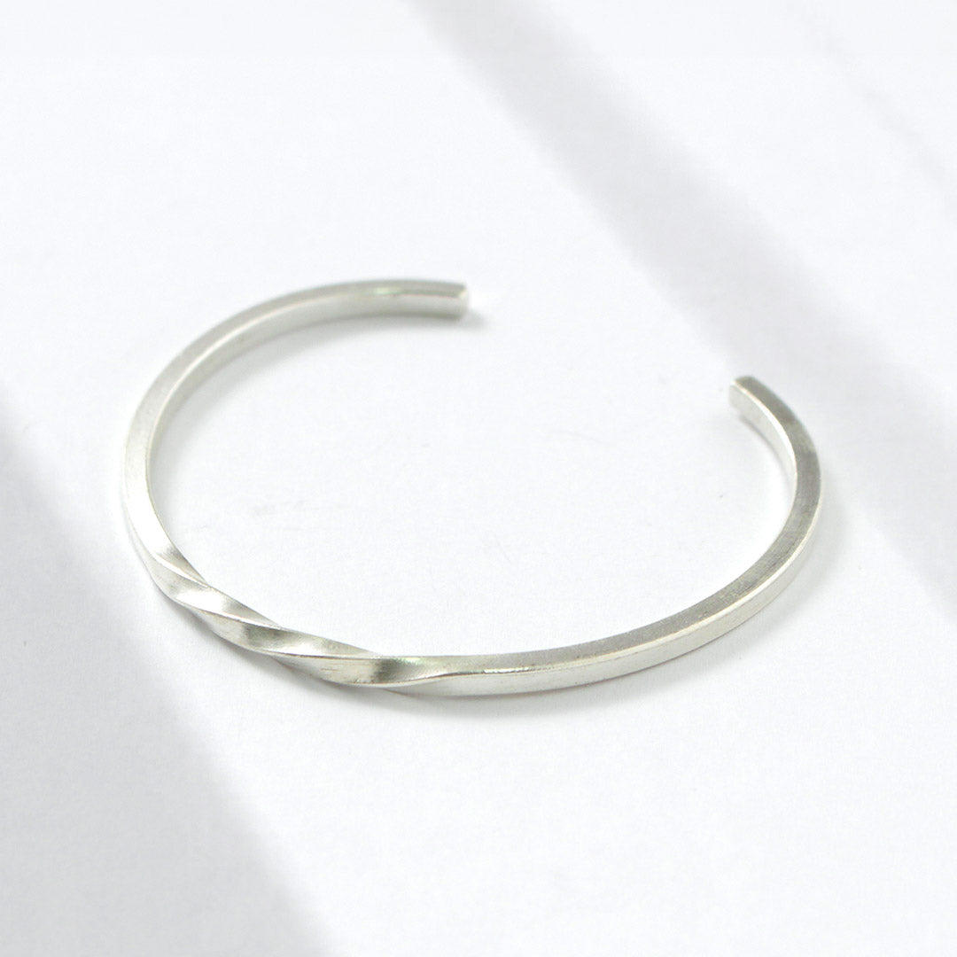 phaduA / Brazalete trenzado de plata Karen