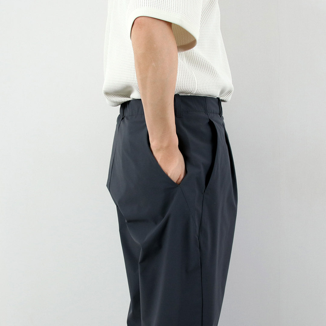 GOLDWIN / One-Tuck Tapered Light Pants
