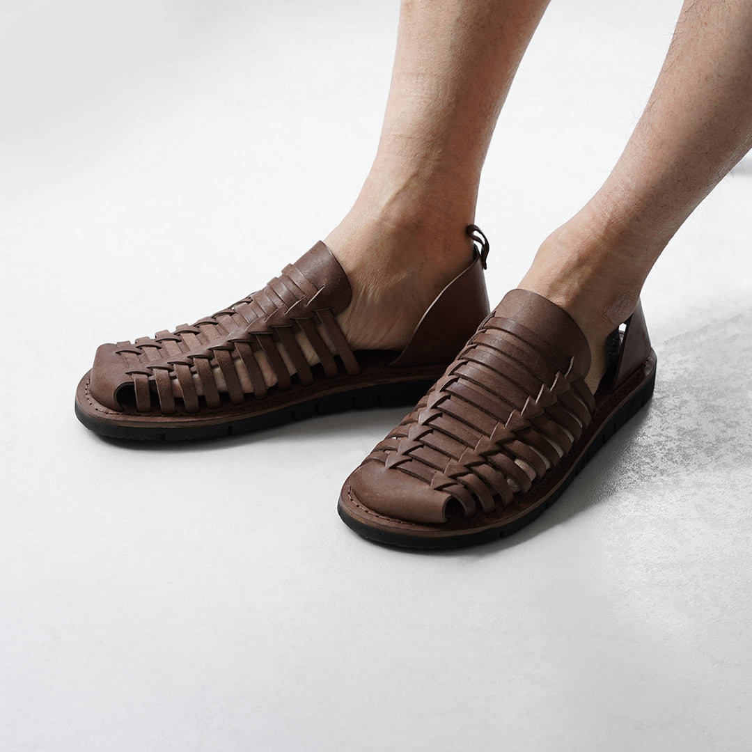 L'ANGOLO DEL CUOIO / Sandalias de Piel Intrecciato