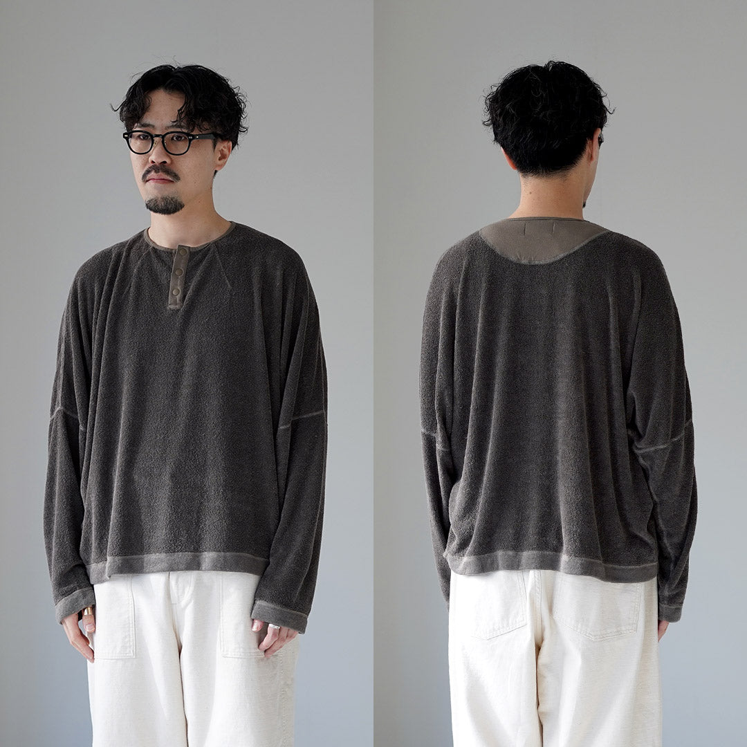 KEMA DESIGNS / 亞麻毛絨亨利領套頭衫