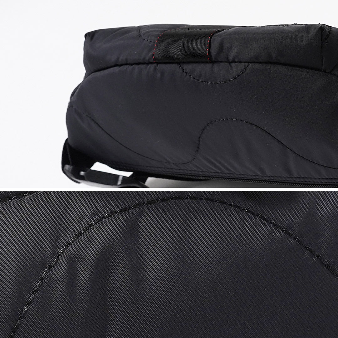 BRIEFING / Bolso de hombro acolchado Walker Body Bag