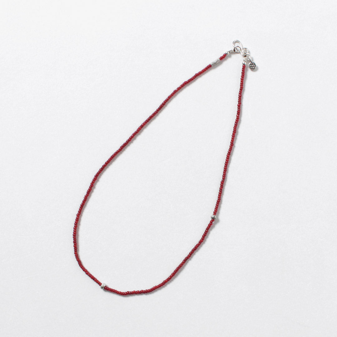 phaduA / Collier de perles antiques coeur blanc
