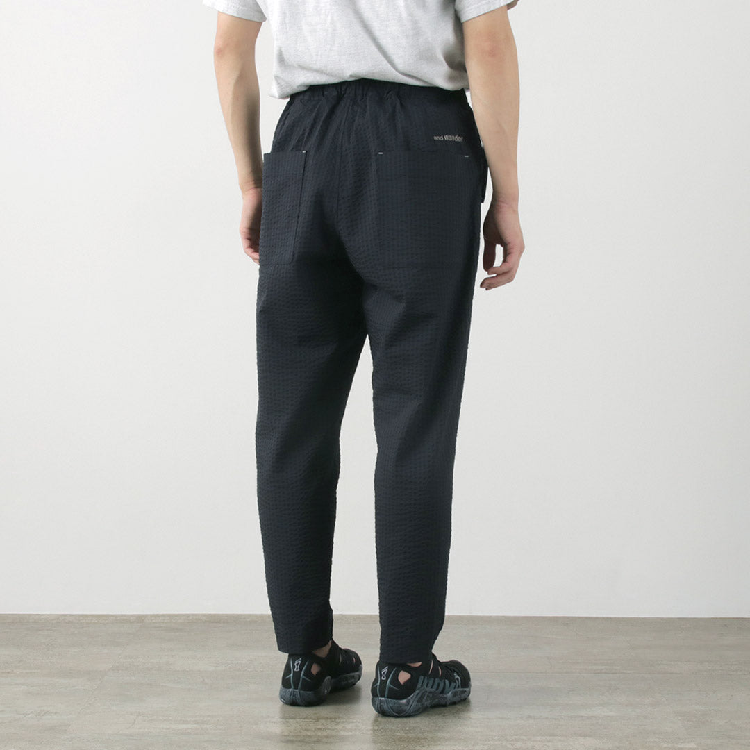 Et pantalon de seersucker à sec / sèche