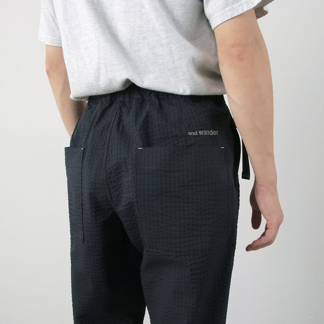 Et pantalon de seersucker à sec / sèche