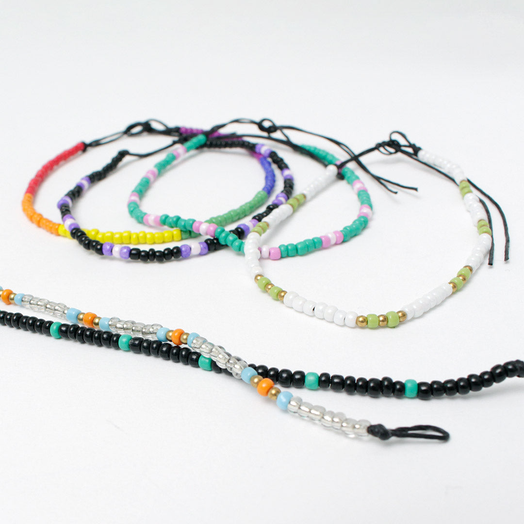 Phadua / chapelet de billes de verre multicolore