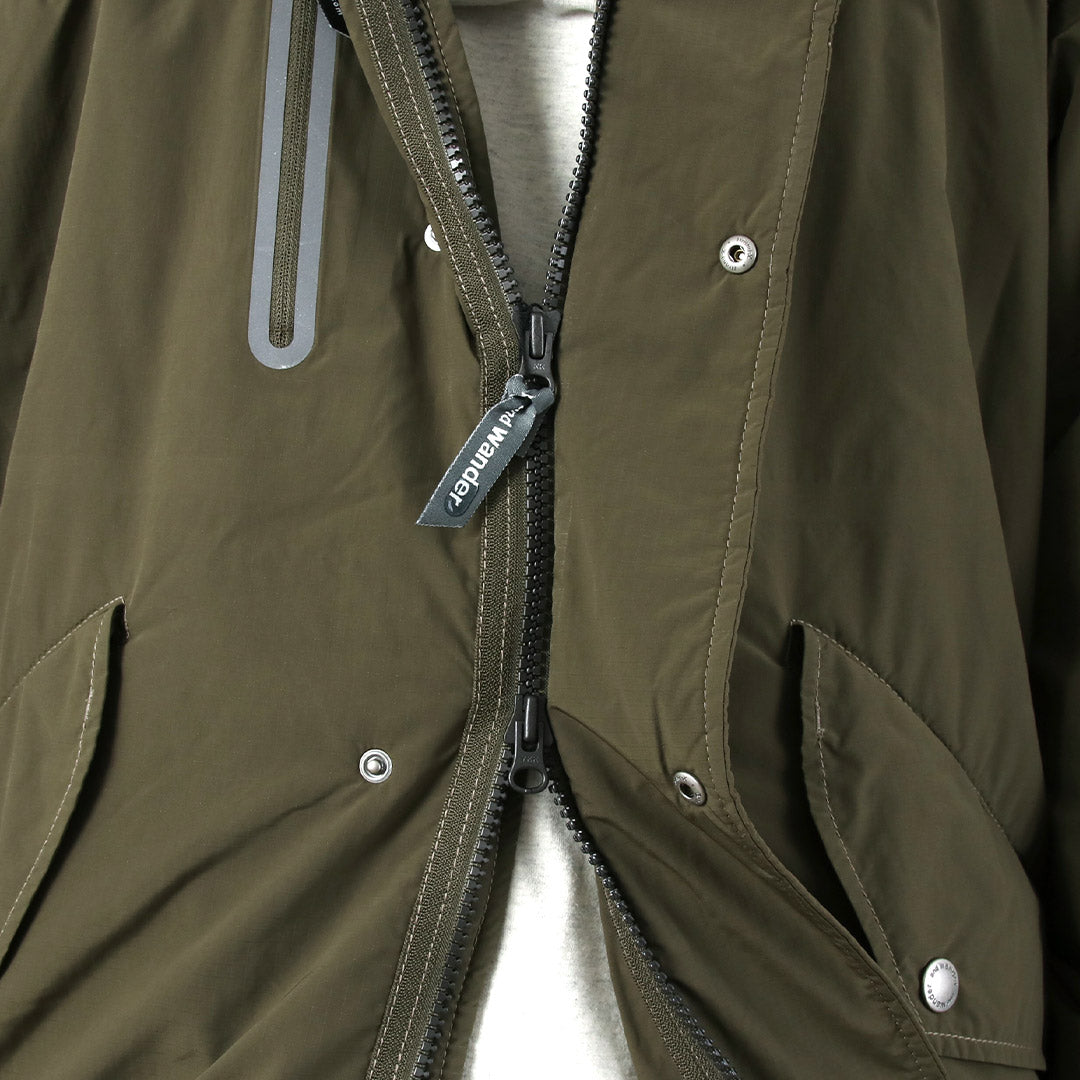 AND WANDER / Manteau OCTA en queue de poisson