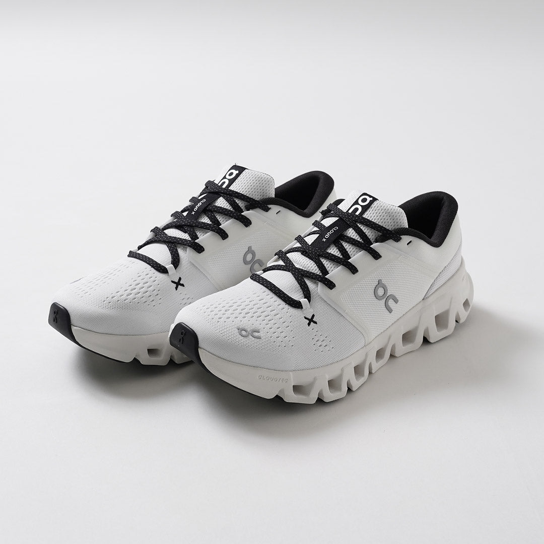 ON / Baskets Cloud X 4