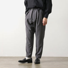 gris / M