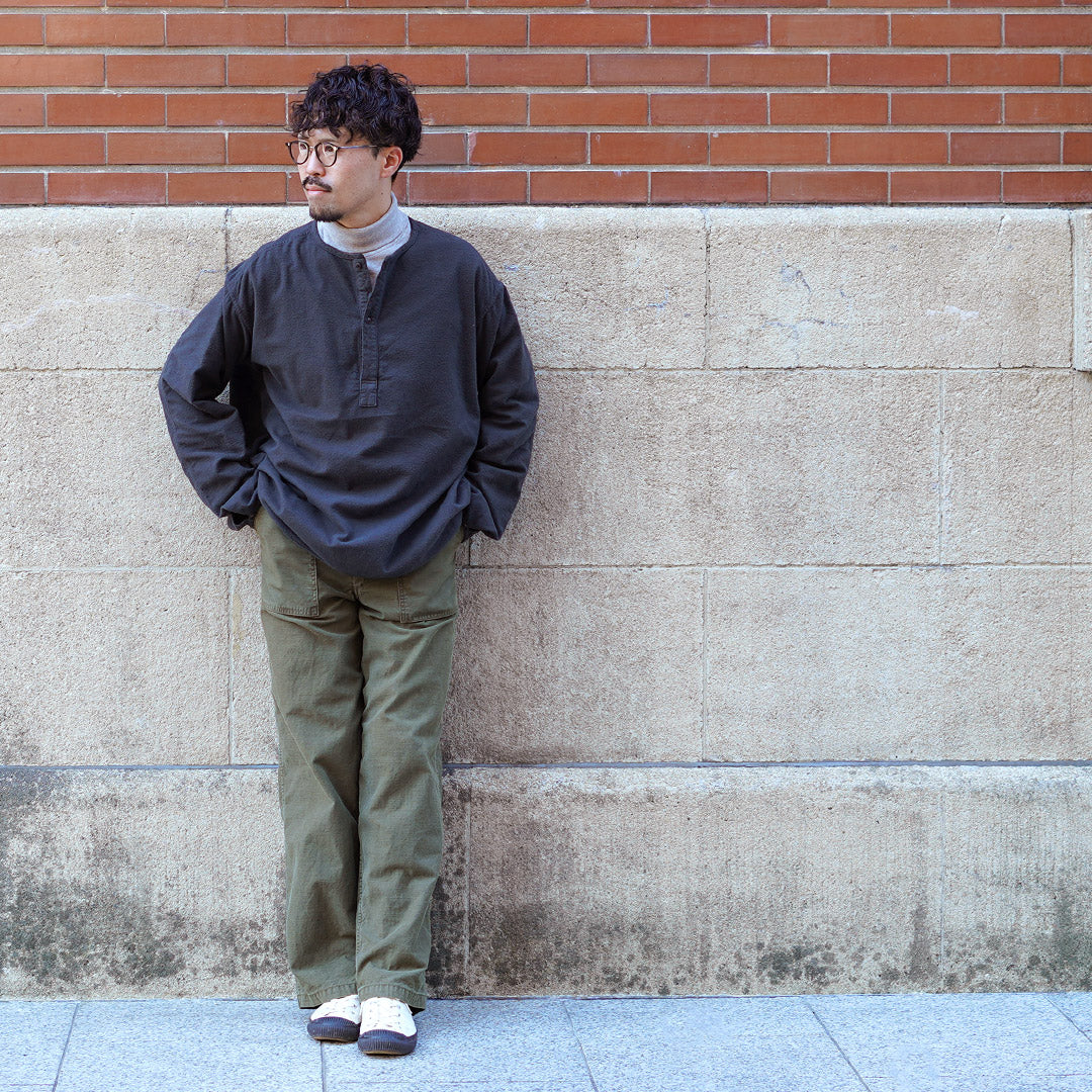 JAPAN BLUE JEANS / 브러쉬드 코튼 플란넬 슬리핑 헨리 넥 풀오버 RJB3595