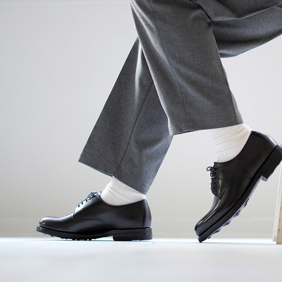 HARROGATE / Chaussures en cuir à bout uni