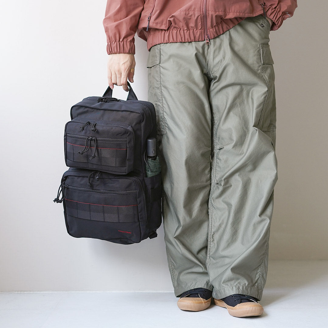 BRIEFING / Mochila compacta