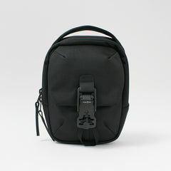 black / F