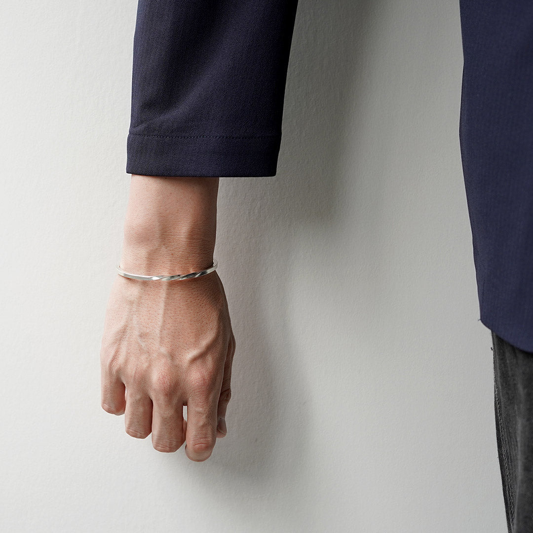 phaduA / Brazalete trenzado de plata Karen