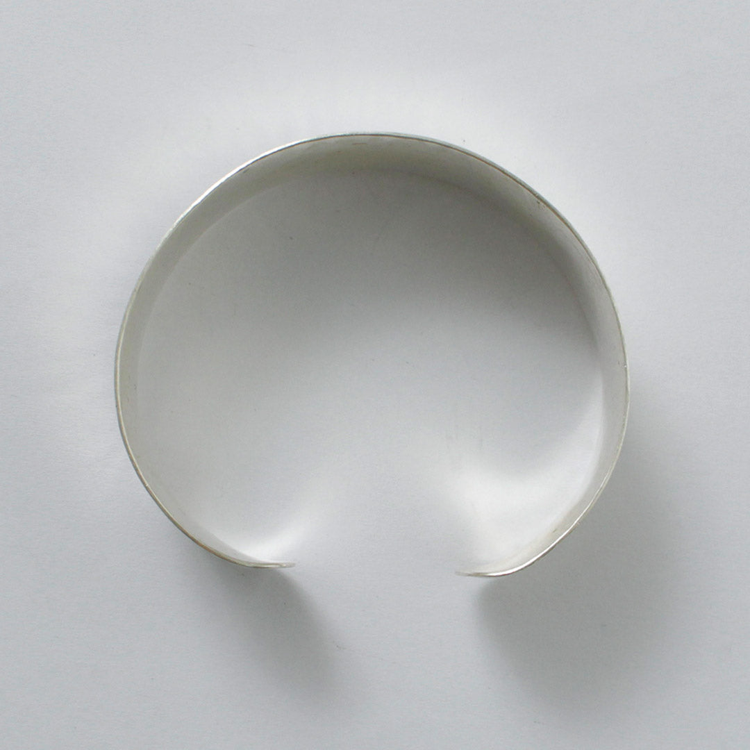 phaduA / Karen Bracelet large en argent avec yeux martelés