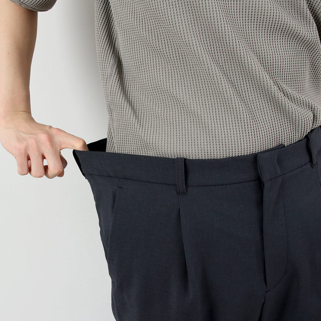 GOLDWIN / One-Tuck Straight Pants