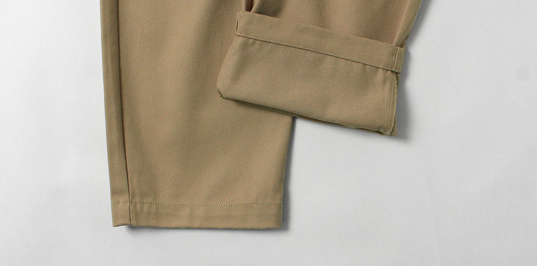 UNIVERSAL OVERALL / Heritage T/C Pantalones relajados de 1 pliegue Chinos con lavado biológico Stone Carver
