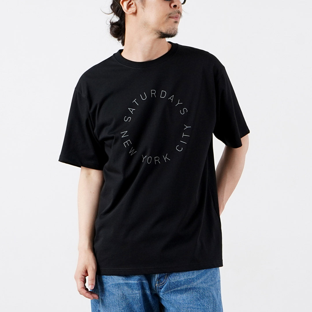SATURDAYS NYC / Camiseta con logotipo de sábados circulares