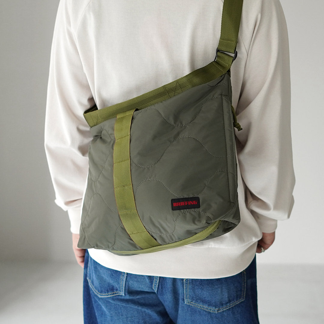 BRIEFING / Jersey acolchado M Bolso de hombro A4
