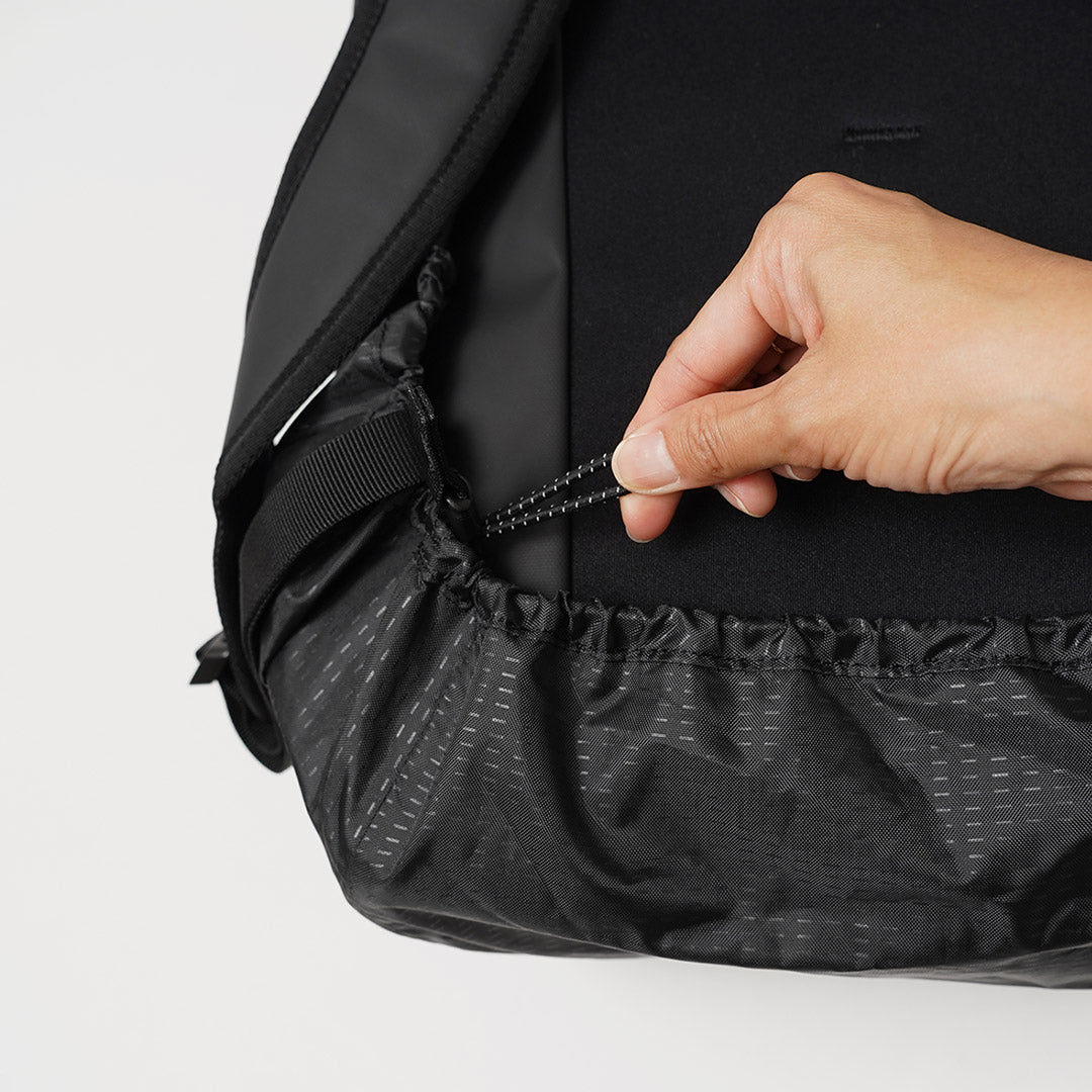 D_B_ / Funda para lluvia Hugger 25-30L