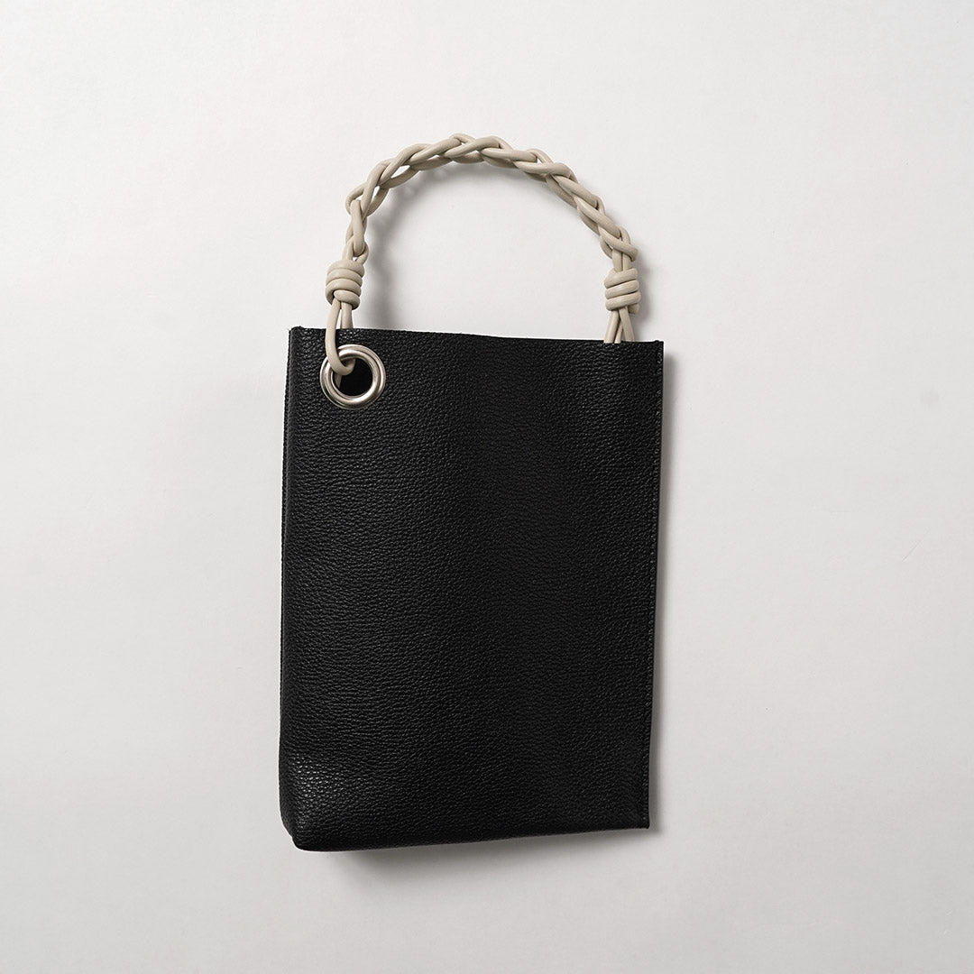 SENTI / Mini sac à main avec poignée en chaîne en cuir rétréci