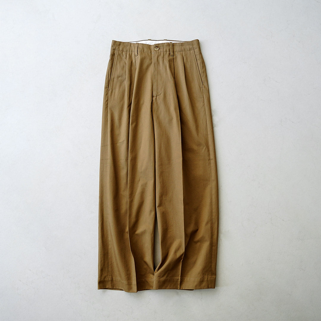 通用产品。 / 2 褶宽卡其裤